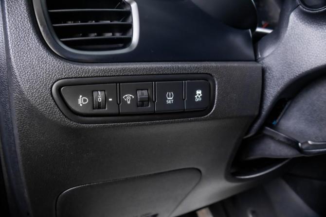 Kia Rio IV с пробегом 2018 года, цена 929 000 рублей, 86177 км, хэтчбек, Автокод Объявления
