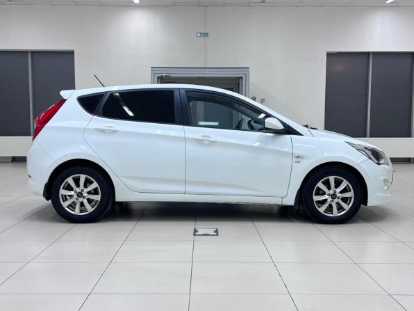 Hyundai Solaris I Рестайлинг с пробегом 2015 года, цена 1 120 000 рублей, 97970 км, хэтчбек, Автокод Объявления