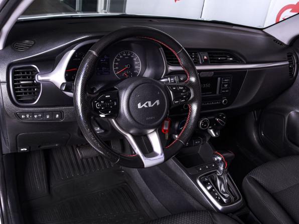 Kia Rio IV Рестайлинг с пробегом 2022 года, цена 1 385 000 рублей, 120599 км, седан, Автокод Объявления