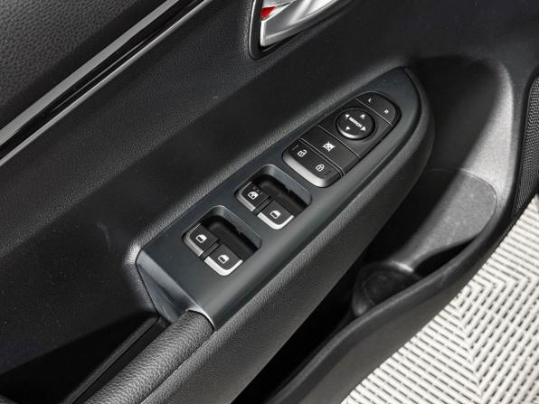 Kia Rio IV Рестайлинг с пробегом 2020 года, цена 1 200 000 рублей, 104515 км, седан, Автокод Объявления