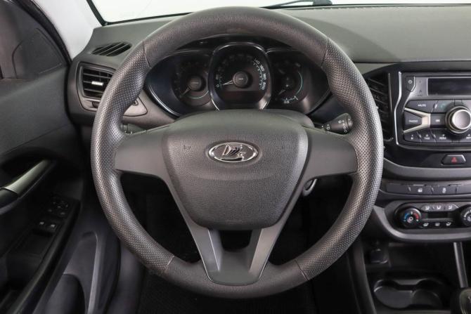 Lada (ВАЗ) Vesta I с пробегом 2017 года, цена 699 000 рублей, 125000 км, седан, Автокод Объявления