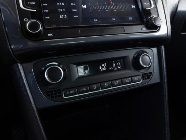 Volkswagen Polo V Рестайлинг с пробегом 2019 года, цена 1 239 000 рублей, 103627 км, седан, Автокод Объявления