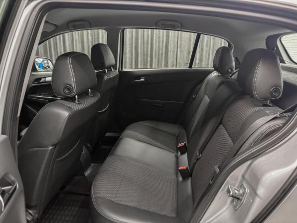Opel Astra H Рестайлинг с пробегом 2010 года, цена 649 000 рублей, 123000 км, хэтчбек, Автокод Объявления