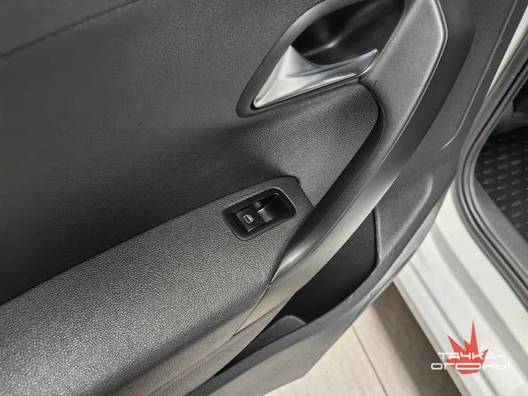 Volkswagen Polo V Рестайлинг с пробегом 2018 года, цена 978 000 рублей, 125000 км, седан, Автокод Объявления