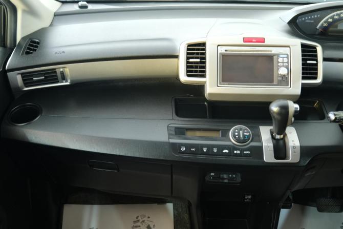 Honda Freed I с пробегом 2013 года, цена 1 199 000 рублей, 123500 км, компактвэн, Автокод Объявления