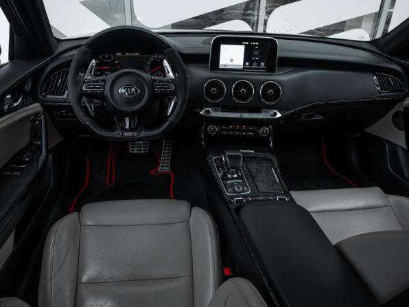 Kia Stinger I с пробегом 2018 года, цена 2 438 000 рублей, 194050 км, лифтбек, Автокод Объявления