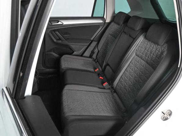 Volkswagen Tiguan II Рестайлинг с пробегом 2021 года, цена 2 399 000 рублей, 129656 км, внедорожник, Автокод Объявления