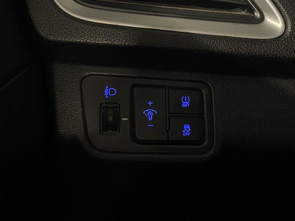Hyundai Solaris II с пробегом 2017 года, цена 899 900 рублей, 151818 км, седан, Автокод Объявления