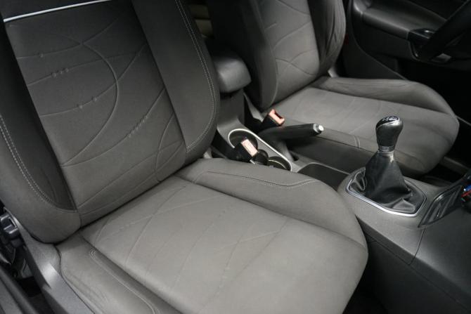Ford Fiesta Mk6 Рестайлинг с пробегом 2015 года, цена 790 000 рублей, 200000 км, хэтчбек, Автокод Объявления