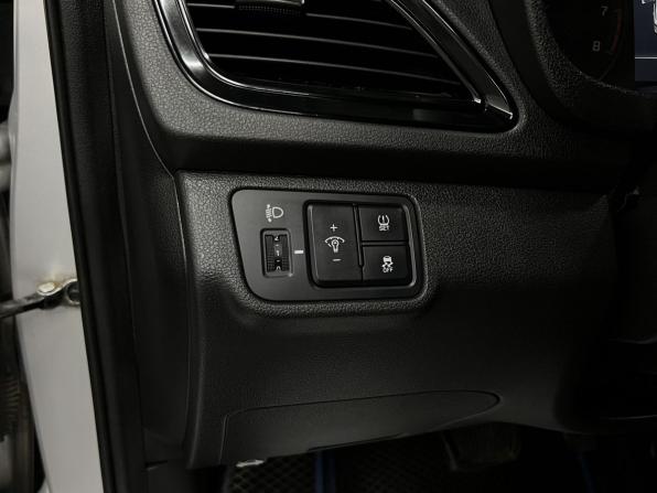 Hyundai Solaris II Рестайлинг с пробегом 2021 года, цена 1 440 000 рублей, 117698 км, седан, Автокод Объявления