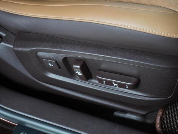 Lexus ES VI Рестайлинг с пробегом 2017 года, цена 3 299 000 рублей, 111056 км, седан, Автокод Объявления