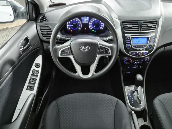 Hyundai Solaris I с пробегом 2013 года, цена 684 000 рублей, 138409 км, хэтчбек, Автокод Объявления