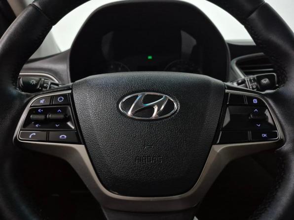 Hyundai Solaris II с пробегом 2017 года, цена 1 140 000 рублей, 184020 км, седан, Автокод Объявления