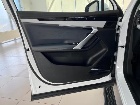 Geely Atlas II с пробегом 2024 года, цена 3 050 000 рублей, 6705 км, внедорожник, Автокод Объявления