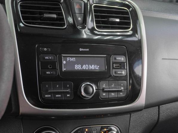 Renault Sandero II с пробегом 2017 года, цена 1 329 000 рублей, 57912 км, хэтчбек, Автокод Объявления