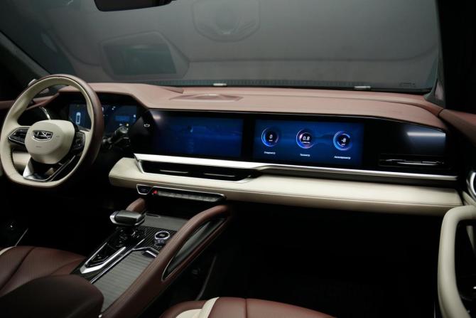 Geely Monjaro I с пробегом 2023 года, цена 3 290 000 рублей, 59936 км, внедорожник, Автокод Объявления