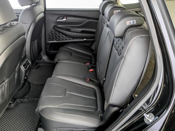 Hyundai Santa Fe IV Рестайлинг с пробегом 2023 года, цена 4 350 000 рублей, 47828 км, внедорожник, Автокод Объявления