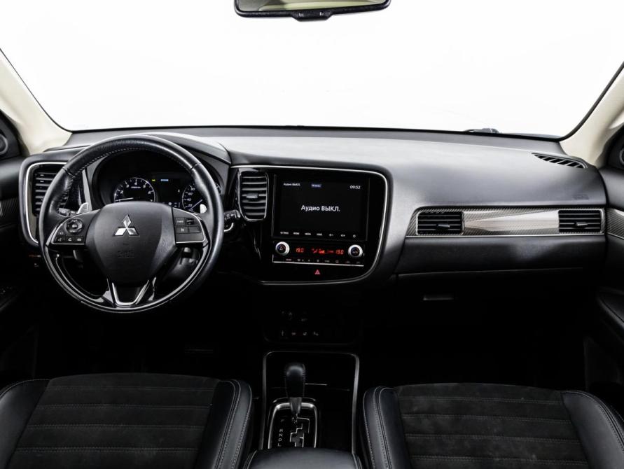 Mitsubishi Outlander III Рестайлинг 3 Санкт-Петербург  - изображение 11