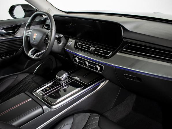 Hongqi HS5 I Рестайлинг с пробегом 2023 года, цена 3 145 000 рублей, 17872 км, внедорожник, Автокод Объявления
