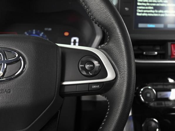 Toyota Veloz с пробегом 2023 года, цена 2 779 000 рублей, 25083 км, минивэн, Автокод Объявления