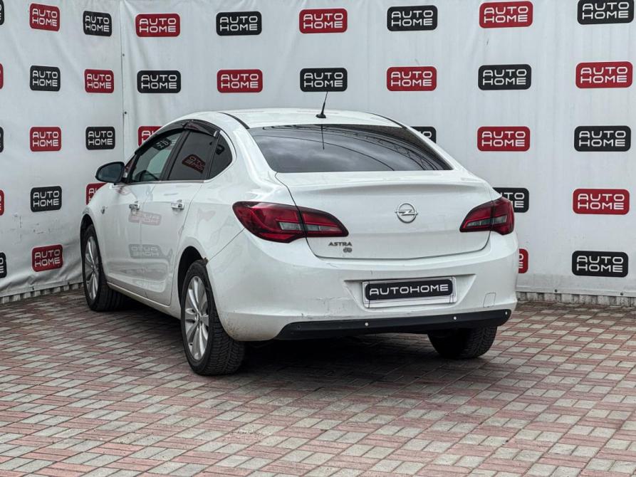 Opel Astra J Рестайлинг Санкт-Петербург  - изображение 4