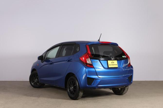 Honda Fit III Рестайлинг с пробегом 2013 года, цена 959 000 рублей, 86600 км, хэтчбек, Автокод Объявления