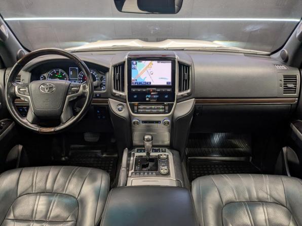 Toyota Land Cruiser 200 Series Рестайлинг 2 с пробегом 2019 года, цена 7 550 000 рублей, 132326 км, внедорожник, Автокод Объявления