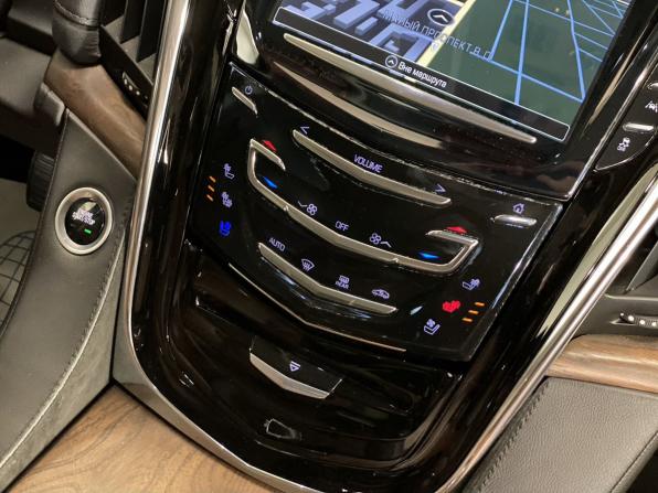 Cadillac Escalade IV с пробегом 2016 года, цена 3 400 000 рублей, 128221 км, внедорожник, Автокод Объявления