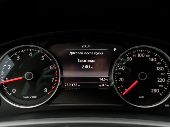 Volkswagen Touareg II с пробегом 2012 года, цена 1 730 000 рублей, 239372 км, внедорожник, Автокод Объявления