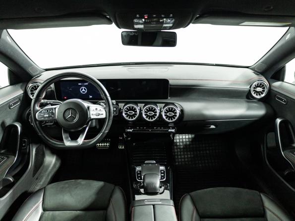 Mercedes-Benz CLA II (C118 X118) с пробегом 2019 года, цена 2 549 700 рублей, 117774 км, универсал, Автокод Объявления