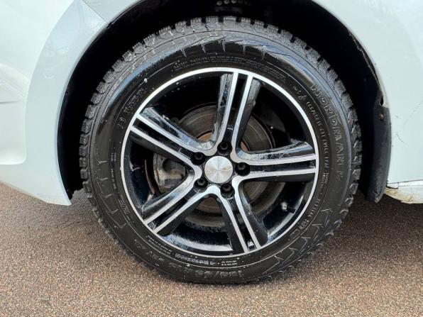 Skoda Rapid I с пробегом 2015 года, цена 673 241 рубль, 254000 км, лифтбек, Автокод Объявления