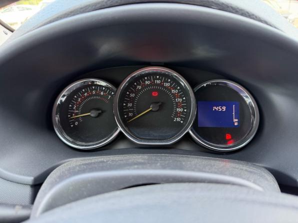 Renault Sandero II с пробегом 2015 года, цена 749 000 рублей, 135000 км, хэтчбек, Автокод Объявления