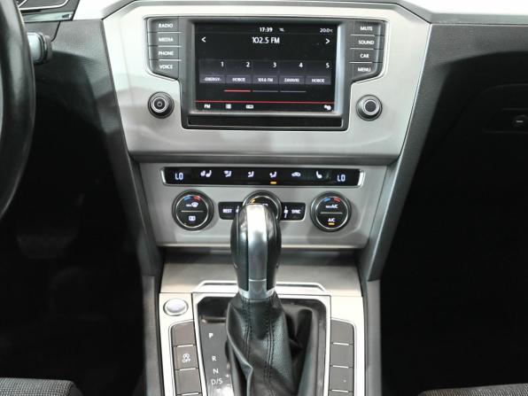 Volkswagen Passat B8 с пробегом 2015 года, цена 1 750 000 рублей, 150636 км, седан, Автокод Объявления