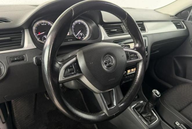 Skoda Rapid I с пробегом 2016 года, цена 935 000 рублей, 152293 км, лифтбек, Автокод Объявления