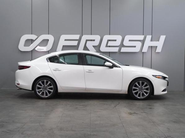 Mazda 3 IV (BP) с пробегом 2020 года, цена 2 229 000 рублей, 47301 км, седан, Автокод Объявления