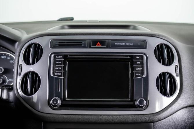 Volkswagen Tiguan I с пробегом 2011 года, цена 1 329 000 рублей, 290376 км, внедорожник, Автокод Объявления