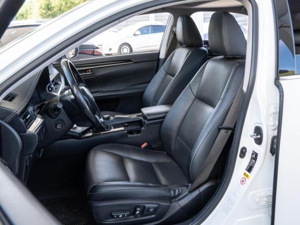 Lexus ES VI Рестайлинг с пробегом 2015 года, цена 2 289 000 рублей, 180265 км, седан, Автокод Объявления