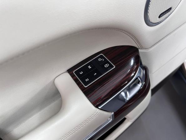 Land Rover Range Rover IV с пробегом 2013 года, цена 2 995 000 рублей, 238045 км, внедорожник, Автокод Объявления