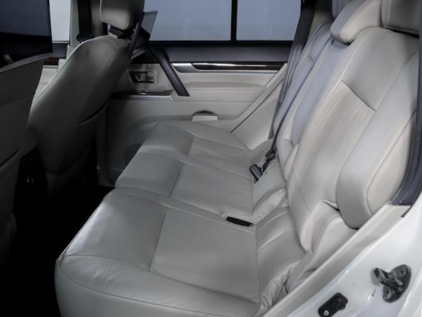 Mitsubishi Pajero IV Рестайлинг 2 с пробегом 2019 года, цена 3 803 961 рубль, 57296 км, внедорожник, Автокод Объявления