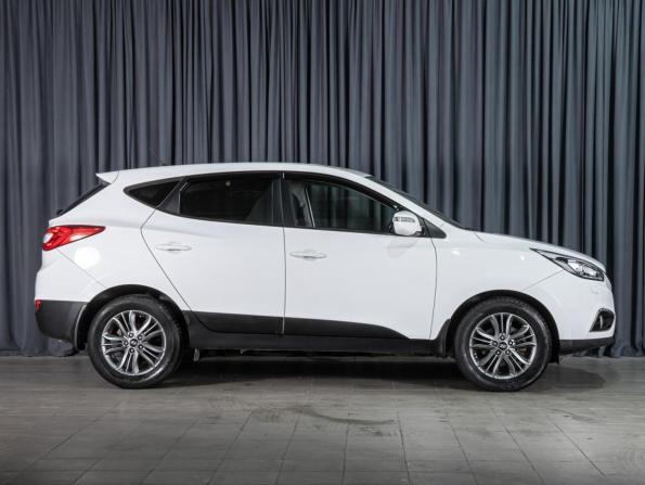 Hyundai ix35 I Рестайлинг с пробегом 2015 года, цена 1 560 000 рублей, 130499 км, внедорожник, Автокод Объявления