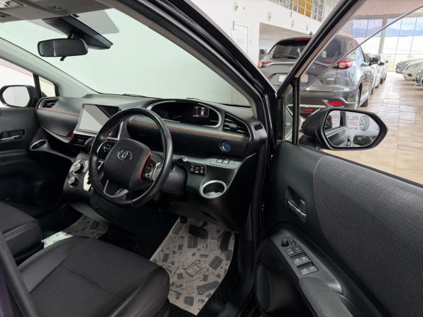 Toyota Sienta II с пробегом 2017 года, цена 1 550 000 рублей, 107000 км, минивэн, Автокод Объявления