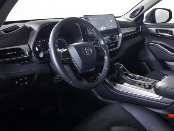 Toyota Highlander IV (XU70) с пробегом 2025 года, цена 5 100 000 рублей, 9800 км, внедорожник, Автокод Объявления