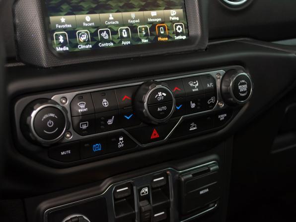 Jeep Wrangler IV (JL) с пробегом 2022 года, цена 6 999 000 рублей, 8065 км, внедорожник, Автокод Объявления
