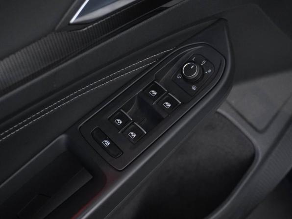 Volkswagen Golf VIII с пробегом 2022 года, цена 3 198 444 рубля, 29897 км, хэтчбек, Автокод Объявления