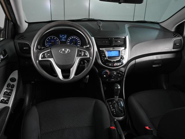 Hyundai Solaris I с пробегом 2013 года, цена 1 059 000 рублей, 89366 км, седан, Автокод Объявления