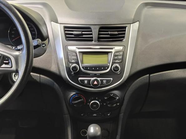 Hyundai Solaris I с пробегом 2013 года, цена 960 000 рублей, 64678 км, хэтчбек, Автокод Объявления