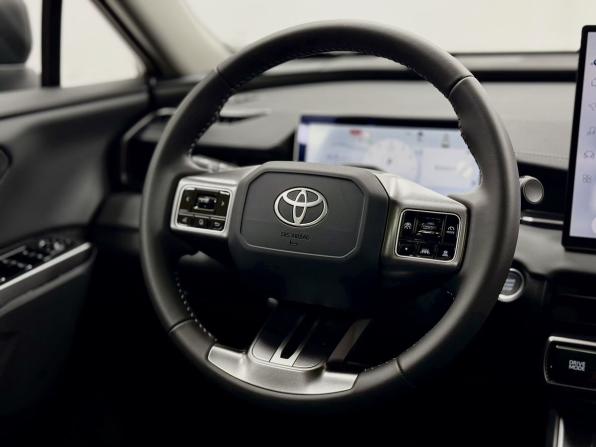 Toyota RAV4 VI (XA60) с пробегом 2026 года, цена 4 400 000 рублей, 18 км, внедорожник, Автокод Объявления
