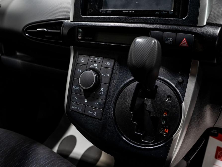 Toyota Wish II Чита  - изображение 13