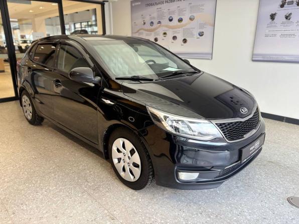 Kia Rio III Рестайлинг с пробегом 2016 года, цена 791 700 рублей, 162460 км, хэтчбек, Автокод Объявления