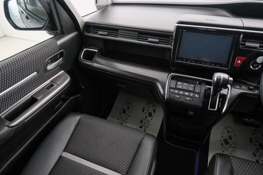 Honda Stepwgn V Красноярск  - изображение 12